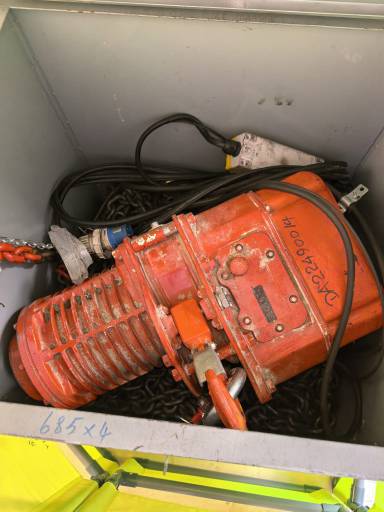 廣柏樓L13號升降機工作圖片3