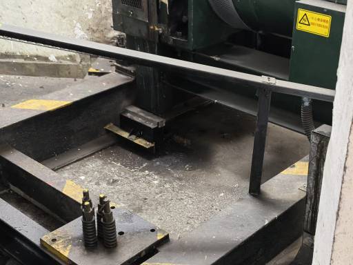 廣楊樓L3號升降機工作圖片5